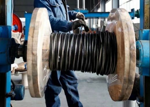 Cable aérien à basse tension pour l'alimentation aérienne