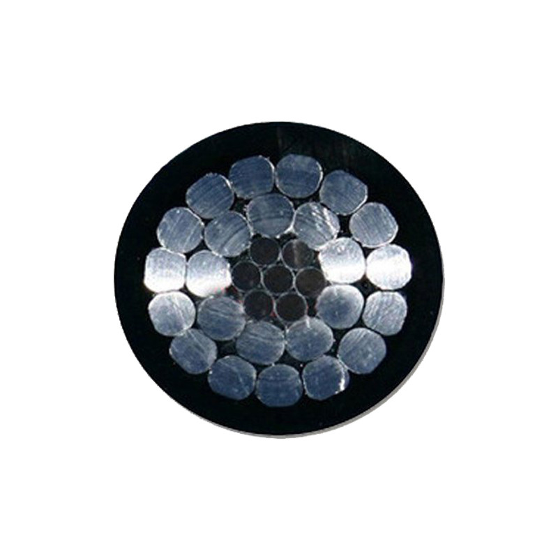 LGJ-210/25 Corne d'acier renforcée de fil d'aluminium enfilé ligne aérienne haute conductivité Norme nationale
